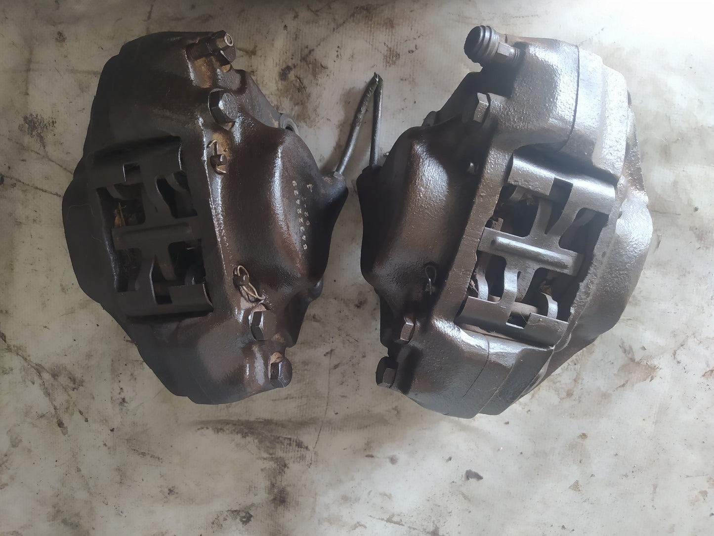 BMW E21 PINZAS DELANTERAS Y DISCOS MACIZOS PARA BMW E21 34111150253 34111150254