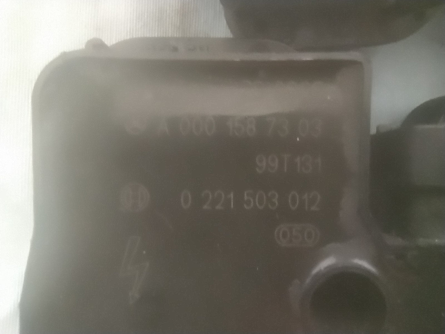 Mercedes A0001587303 0001587303, Bosch 0221503012 bobina encendido