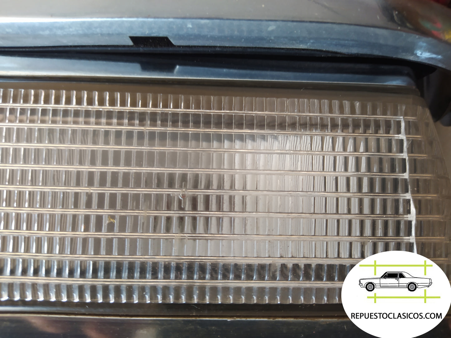 BMW E28 P piloto trasero izquierdo Cromado 63211366769