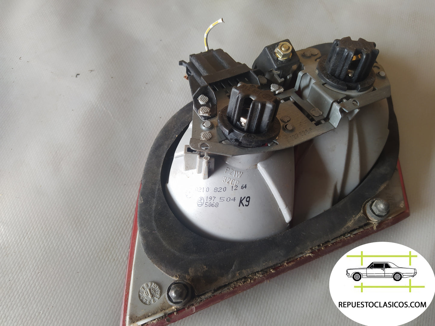 MERCEDES W210 Piloto trasero derecho A2108201264