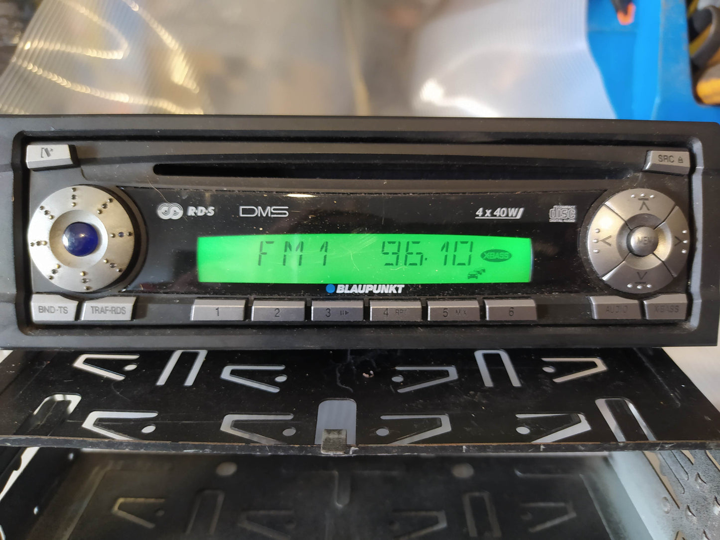 Autoradio blaupunkt dms 4x40w aux  perfecto estado se vende