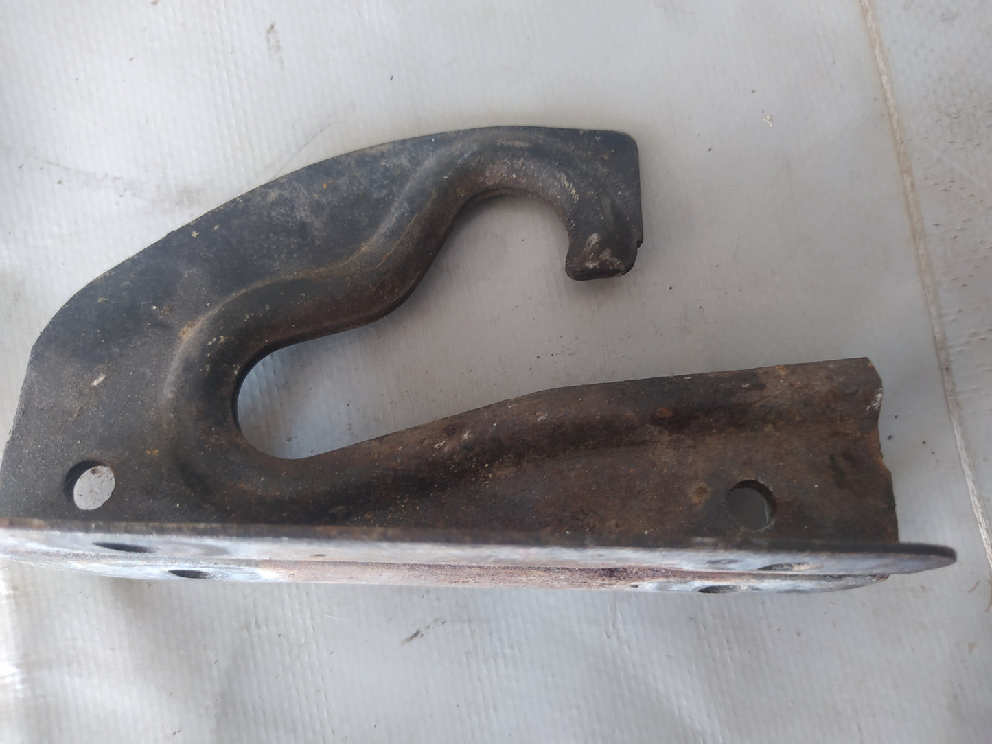 bmw E21 E12 Enganche capo 51231833191