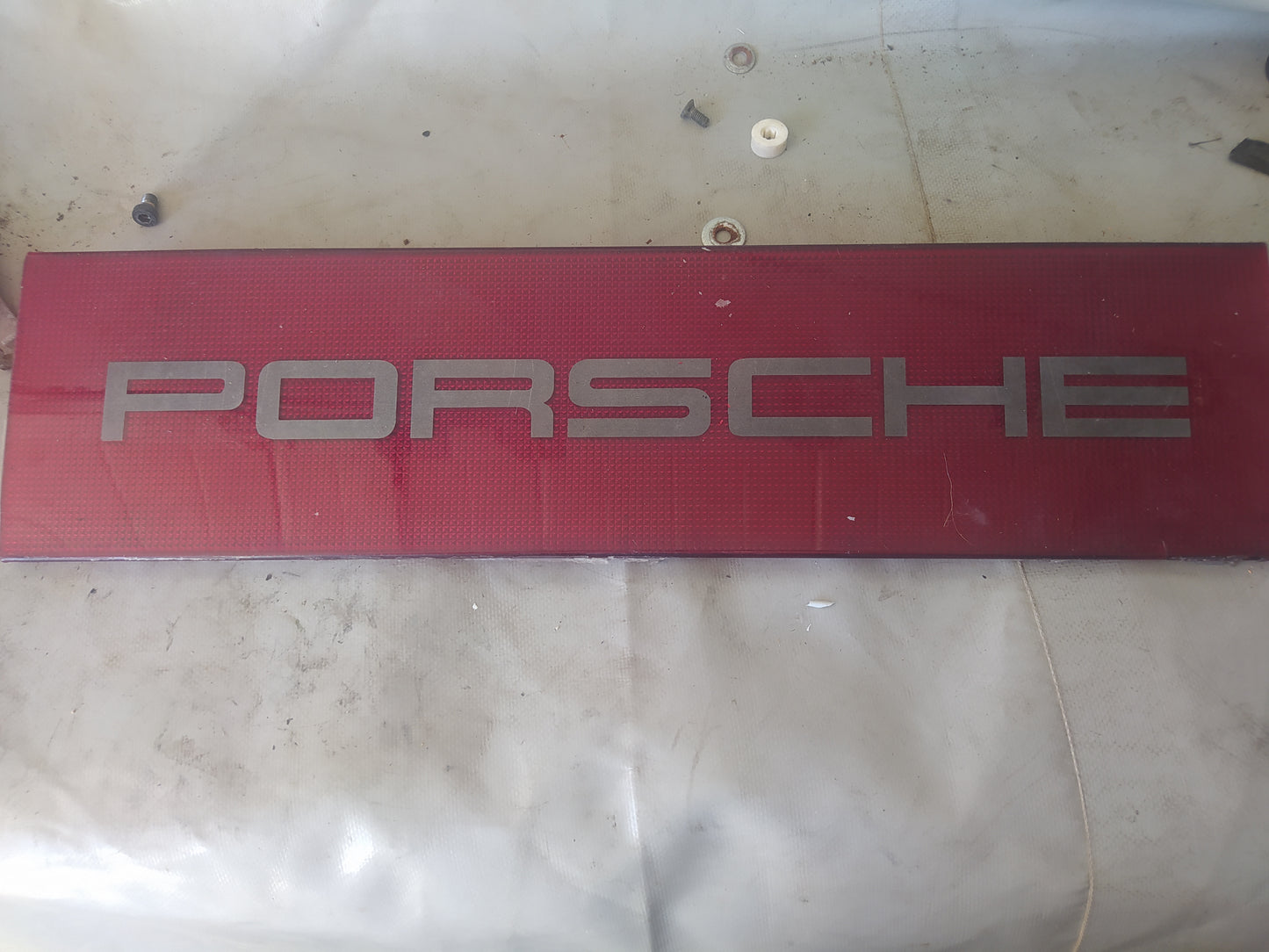 Porsche 924 944  Reflector central trasero