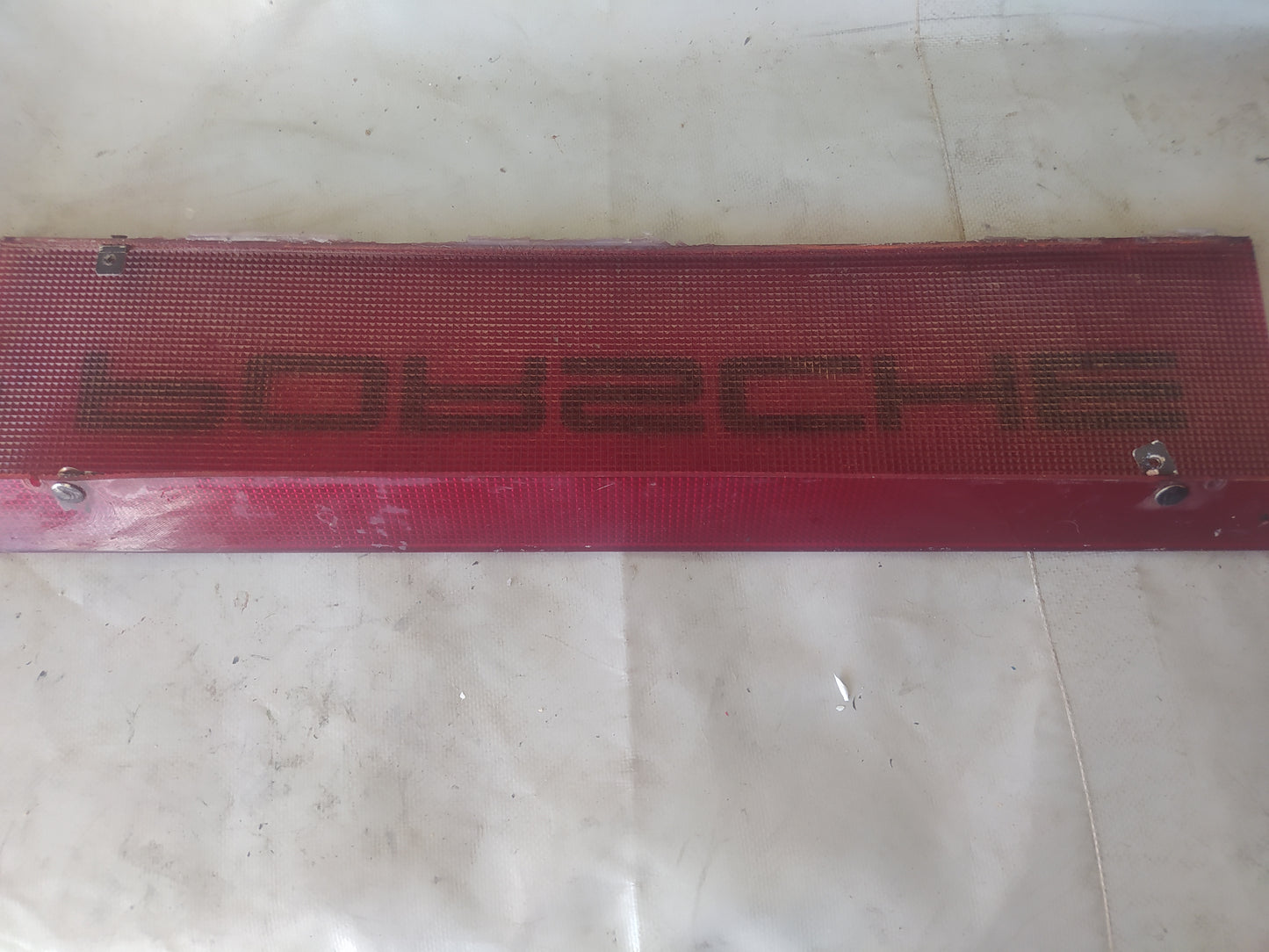 Porsche 924 944  Reflector central trasero