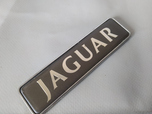 Jaguar Badge Trunk Emblem XJ8 "Jaguar" HND5995AA 1998-2003