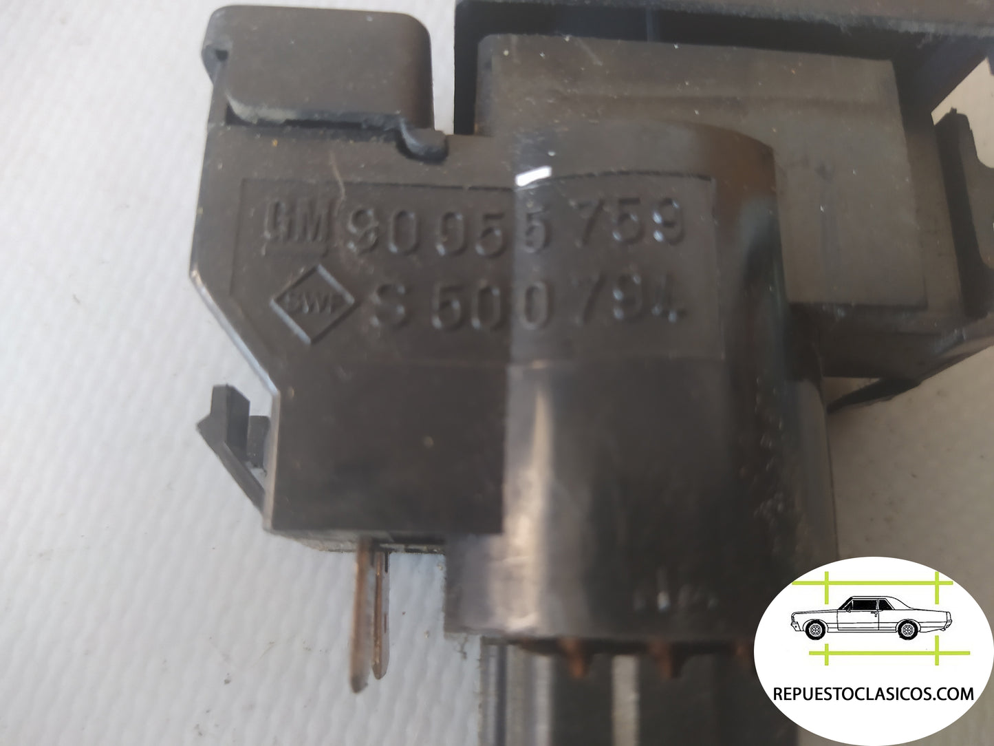 Despiece opel Monza   A, boton interruptor de luz de peligro Warning Ref GM 90055759 GM 90 055 759