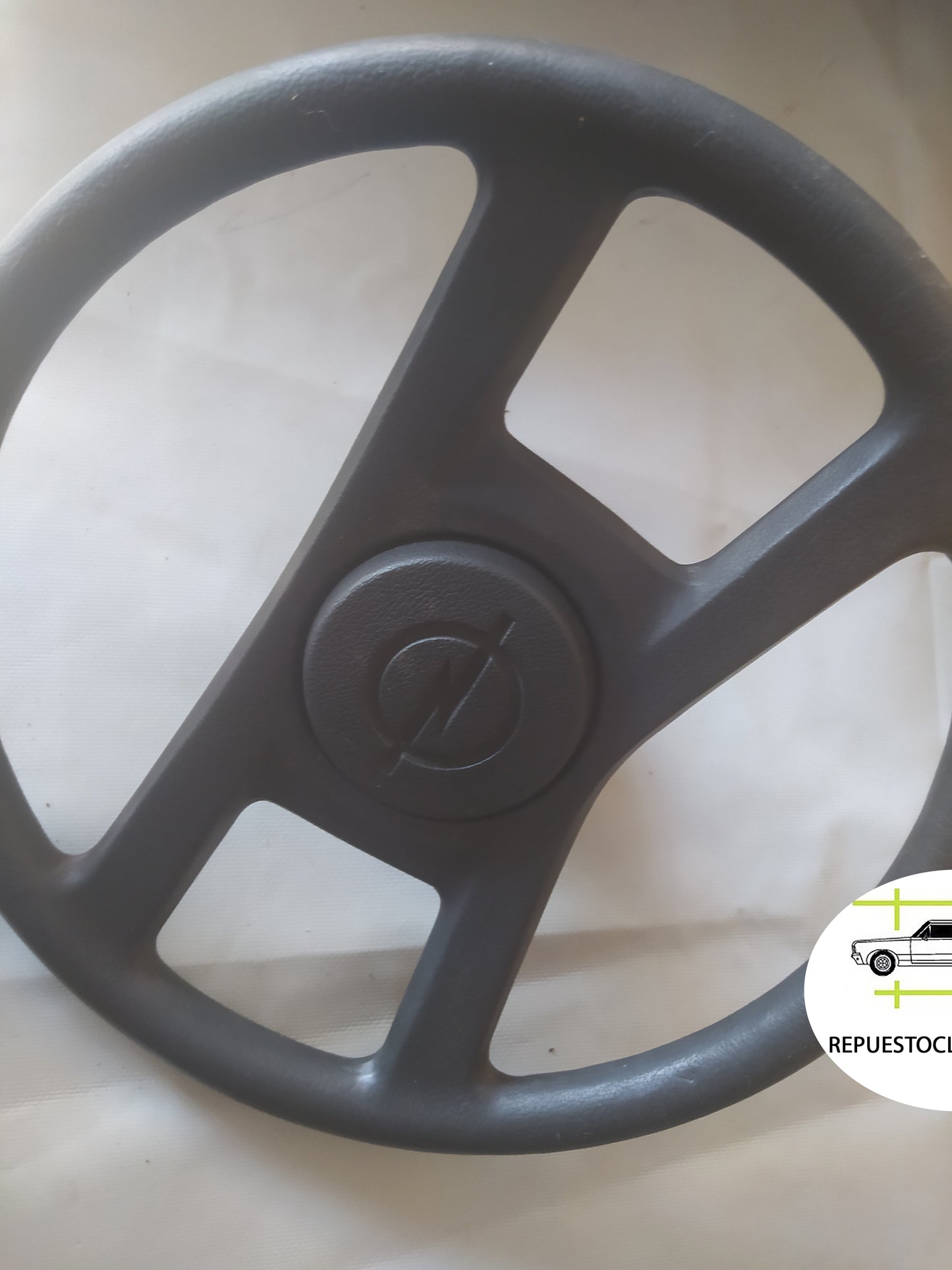 OPEL MONZA volante deportivo 4 brazos  REF 19 9 13 115 90093007