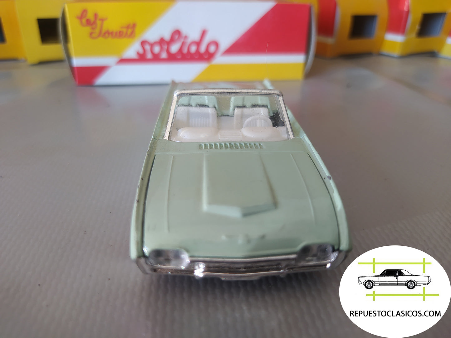 Ford THunderbird 1961  escala 1/43