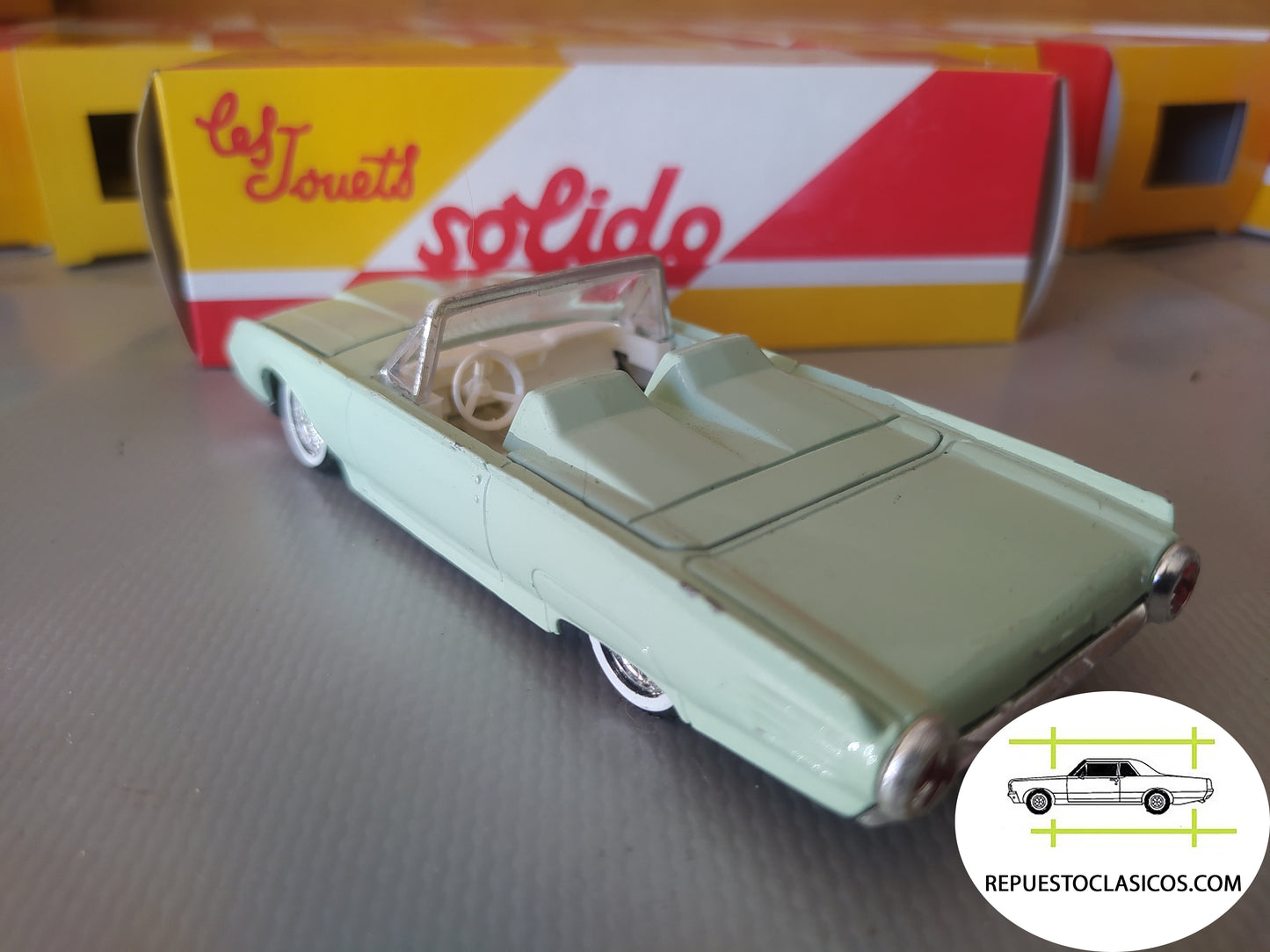 Ford THunderbird 1961  escala 1/43