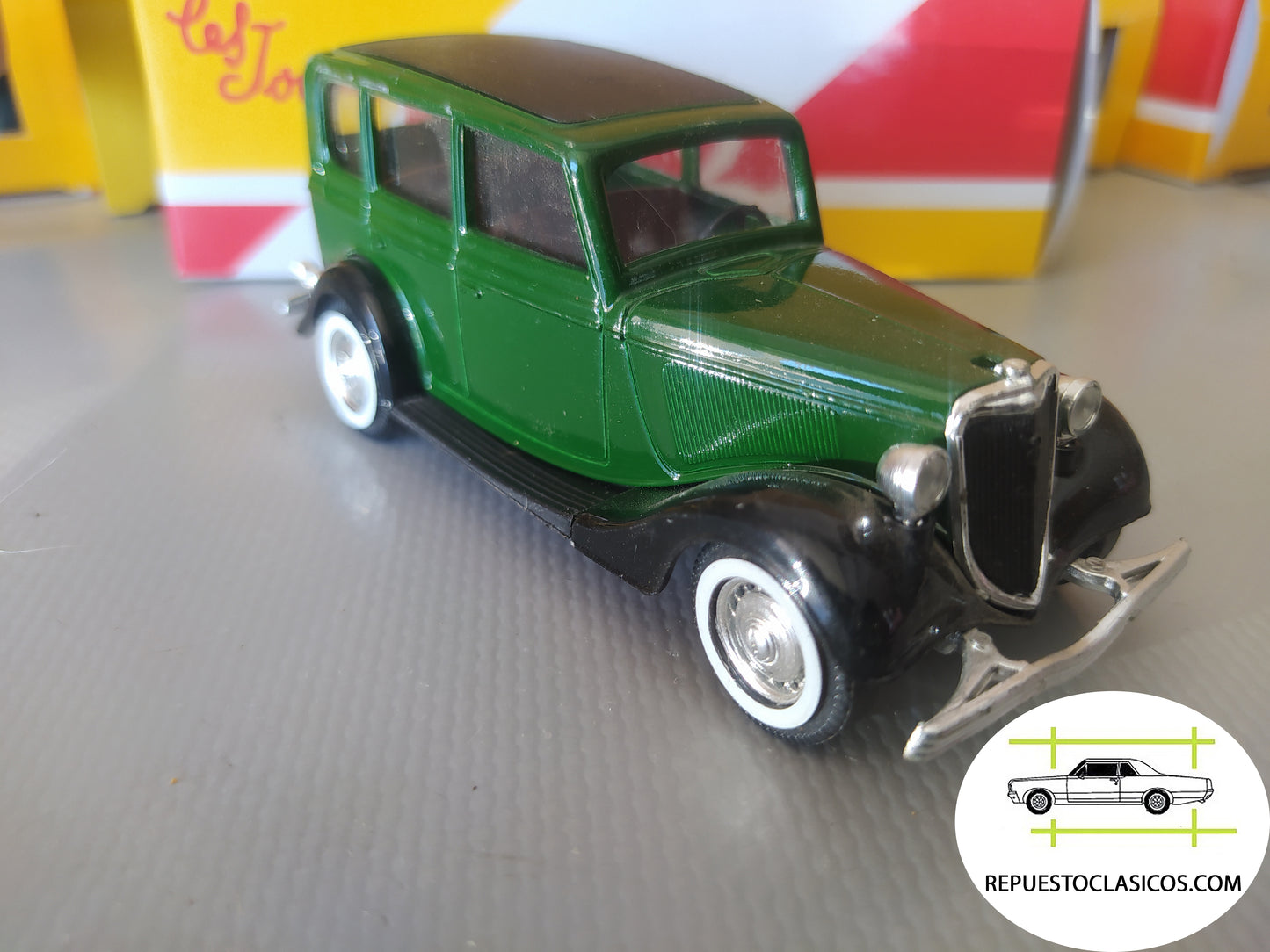 Ford V8 1936 escala 1/43