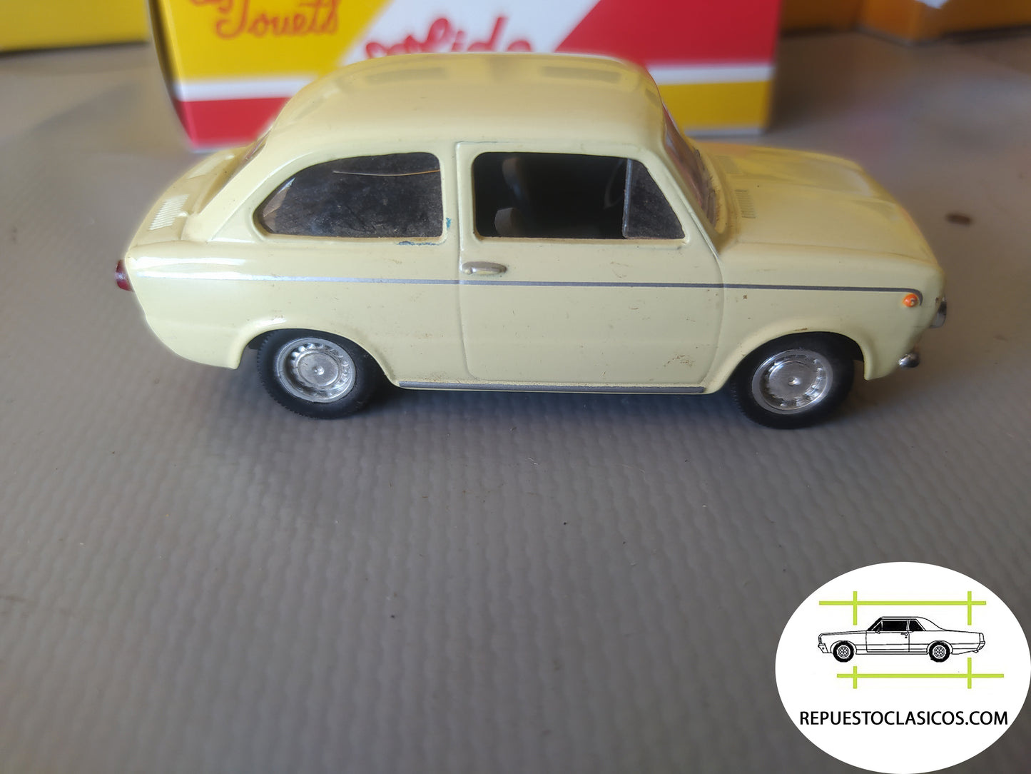 SEAT 850 1969  escala 1/43