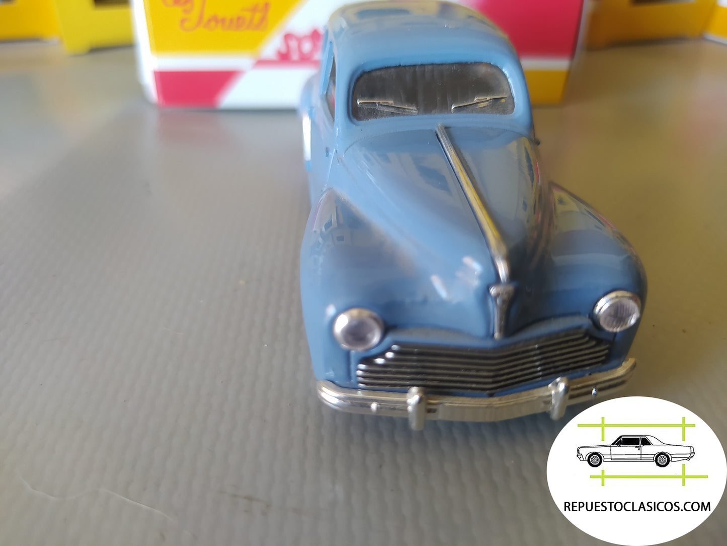 Peugeot 203 escala 1/43