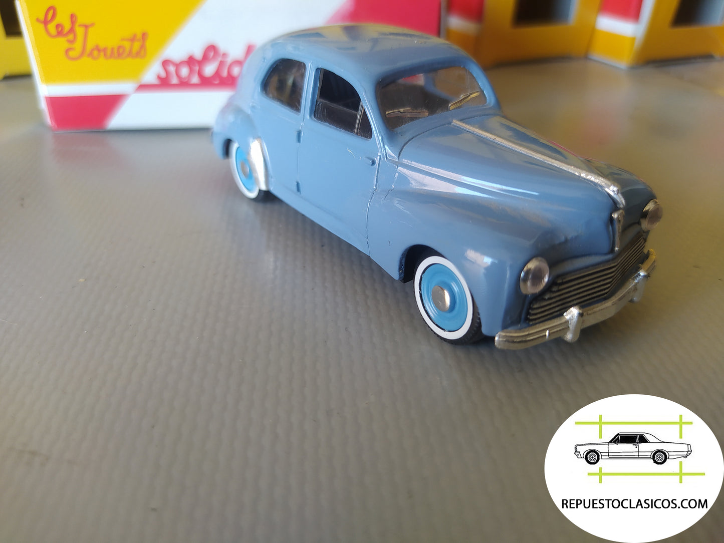 Peugeot 203 escala 1/43