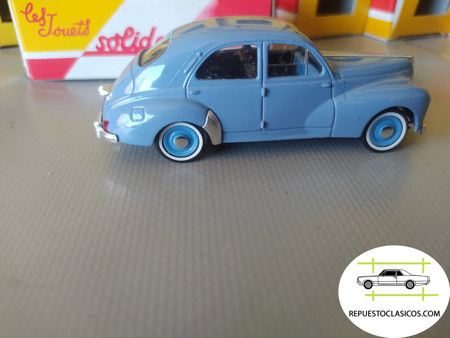 Peugeot 203 escala 1/43