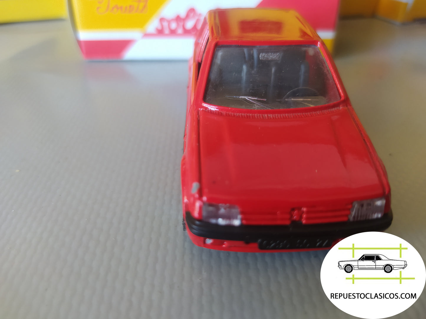 Peugeot 205  escala 1/43