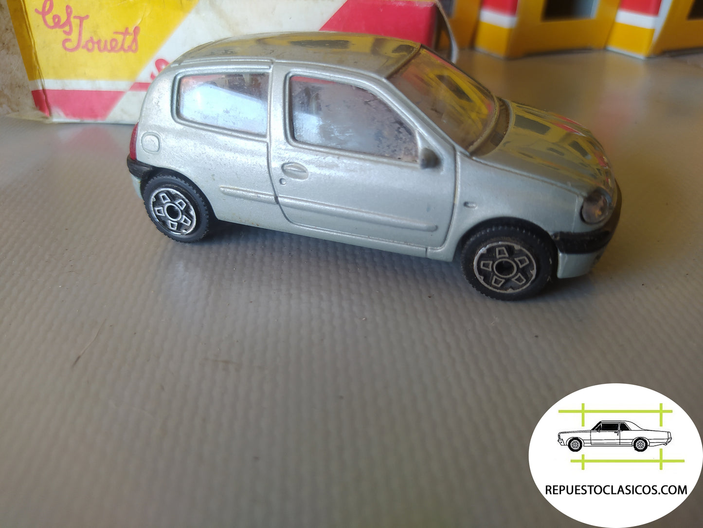 BURAGO nº78  -  Renault Clio . 1/43