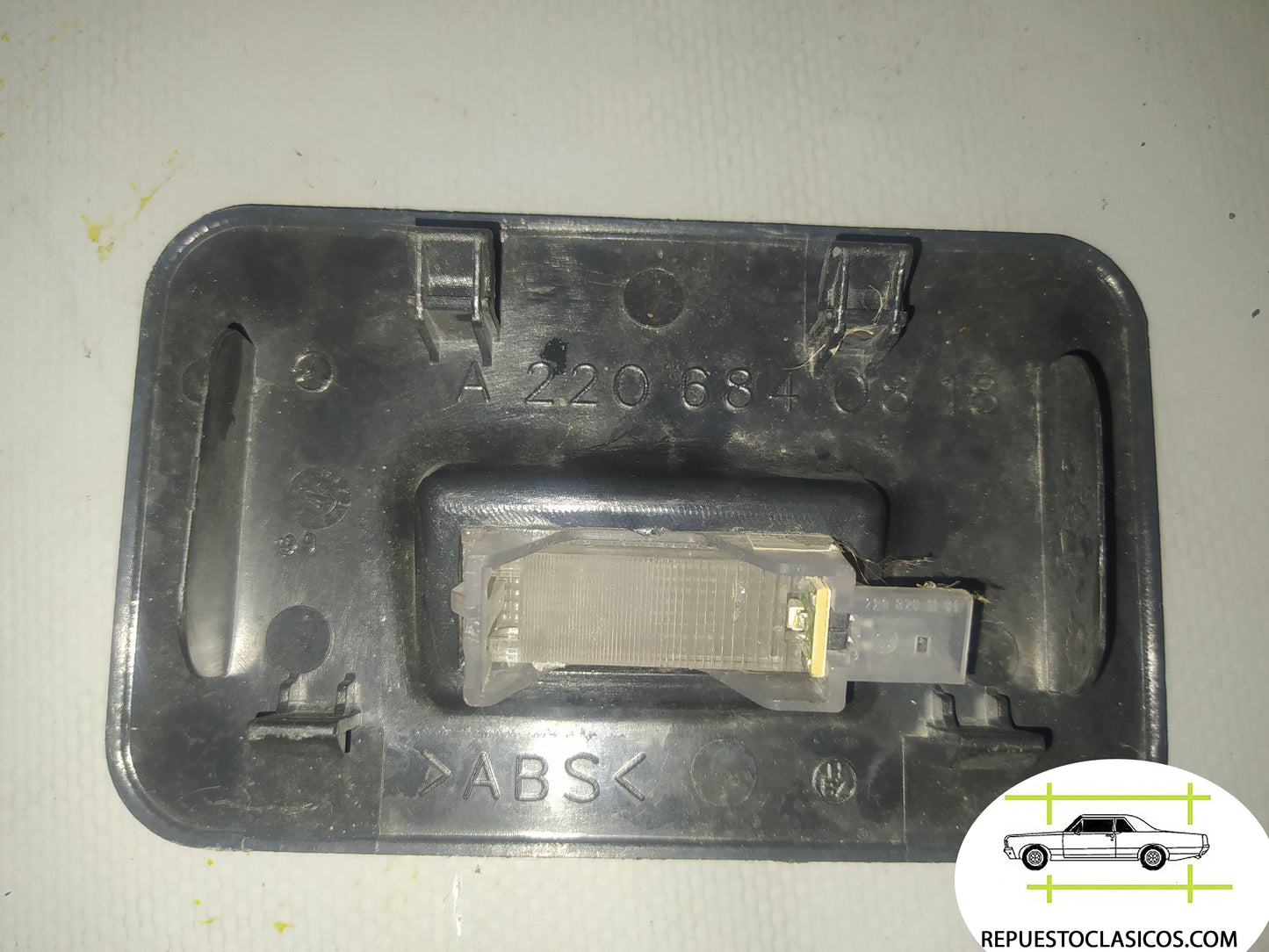 Mercedes W220 Front Interior Light Cover 2206840818