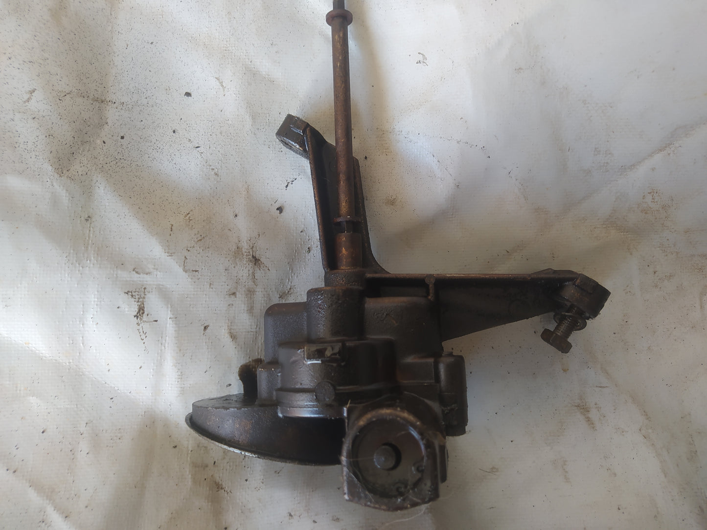 BMW  E21 bomba de aceite motor M10 y S14 REF 11411286493